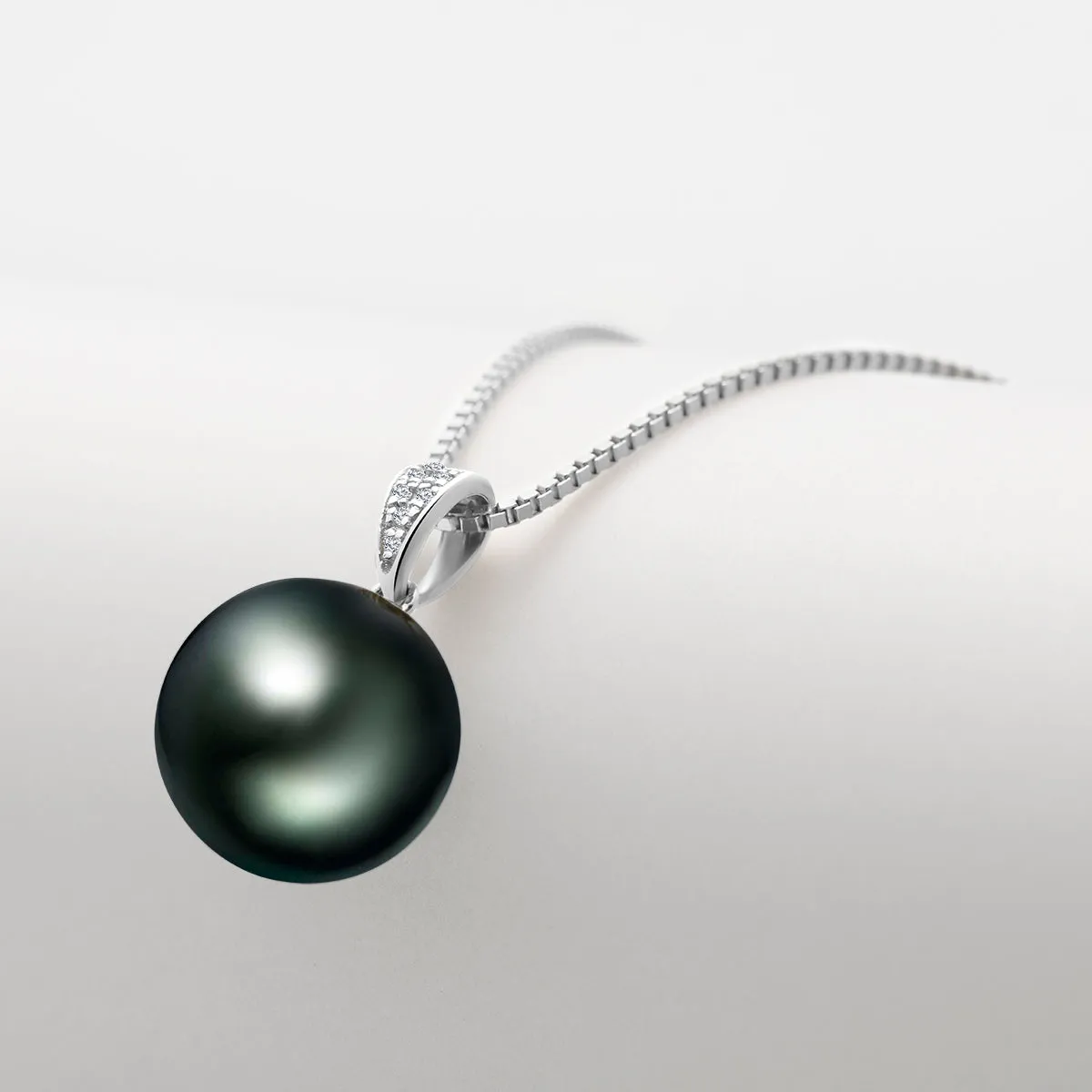 18K Real Diamond Natural Black Tahiti Pearl Necklace 18'' Chain (Sterling Silver)