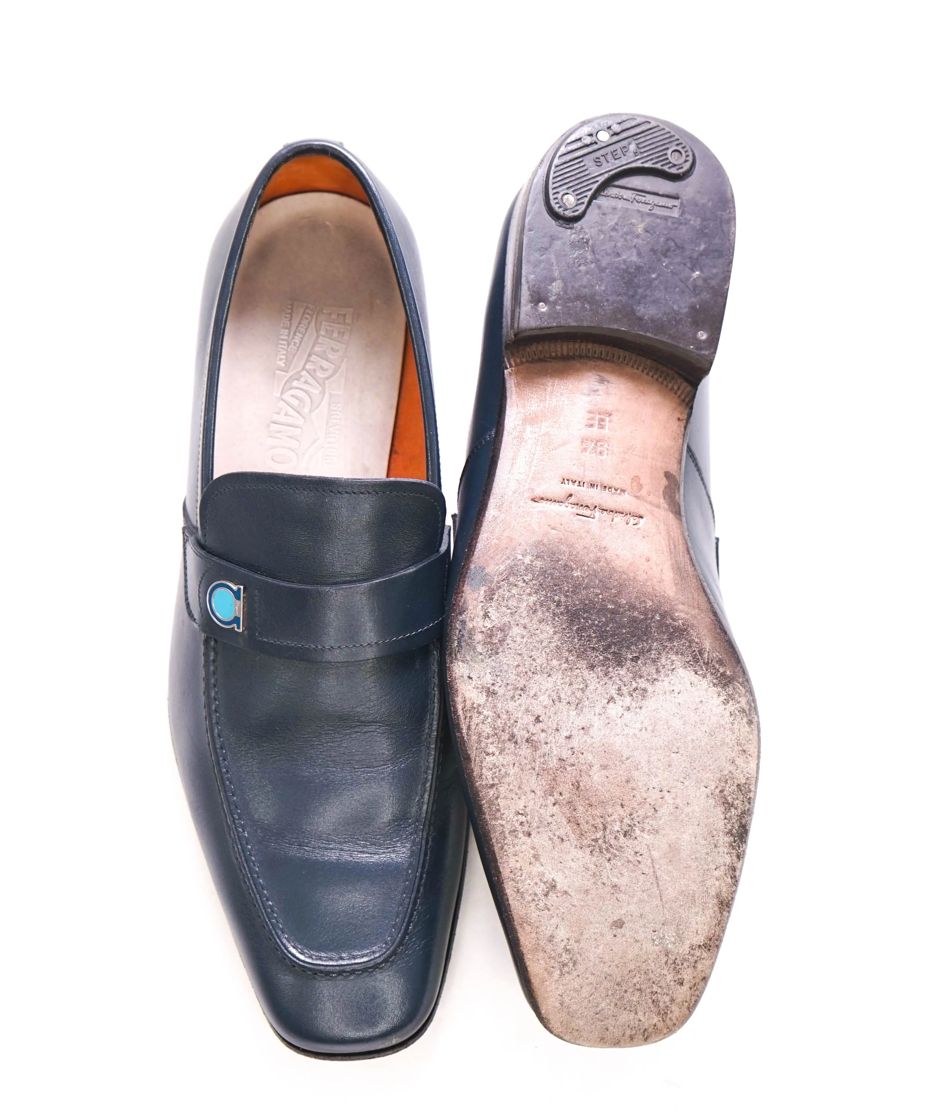 $750 SALVATORE FERRAGAMO -  Blue & Teal Gancini Leather Loafer- 9.5 EE