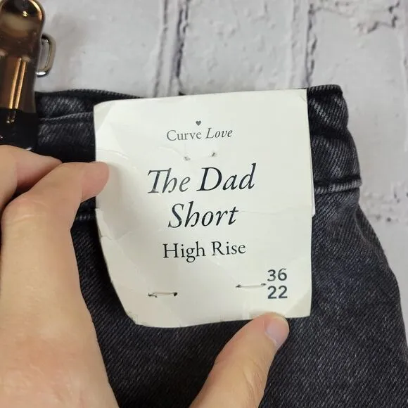 Abercrombie &amp; Fitch plus black The Dad 10.5&quot; high rise curve love shorts