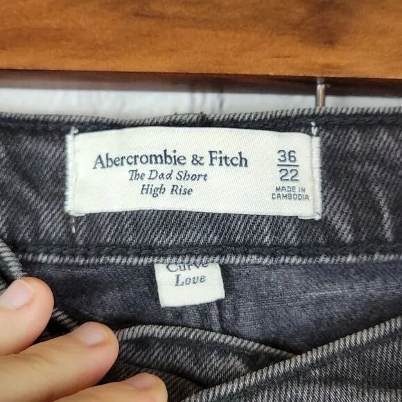 Abercrombie &amp; Fitch plus black The Dad 10.5&quot; high rise curve love shorts