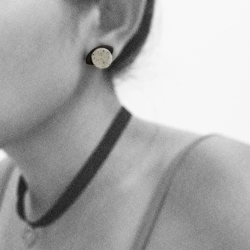 Abstract Pair - All eyes on you earring studs