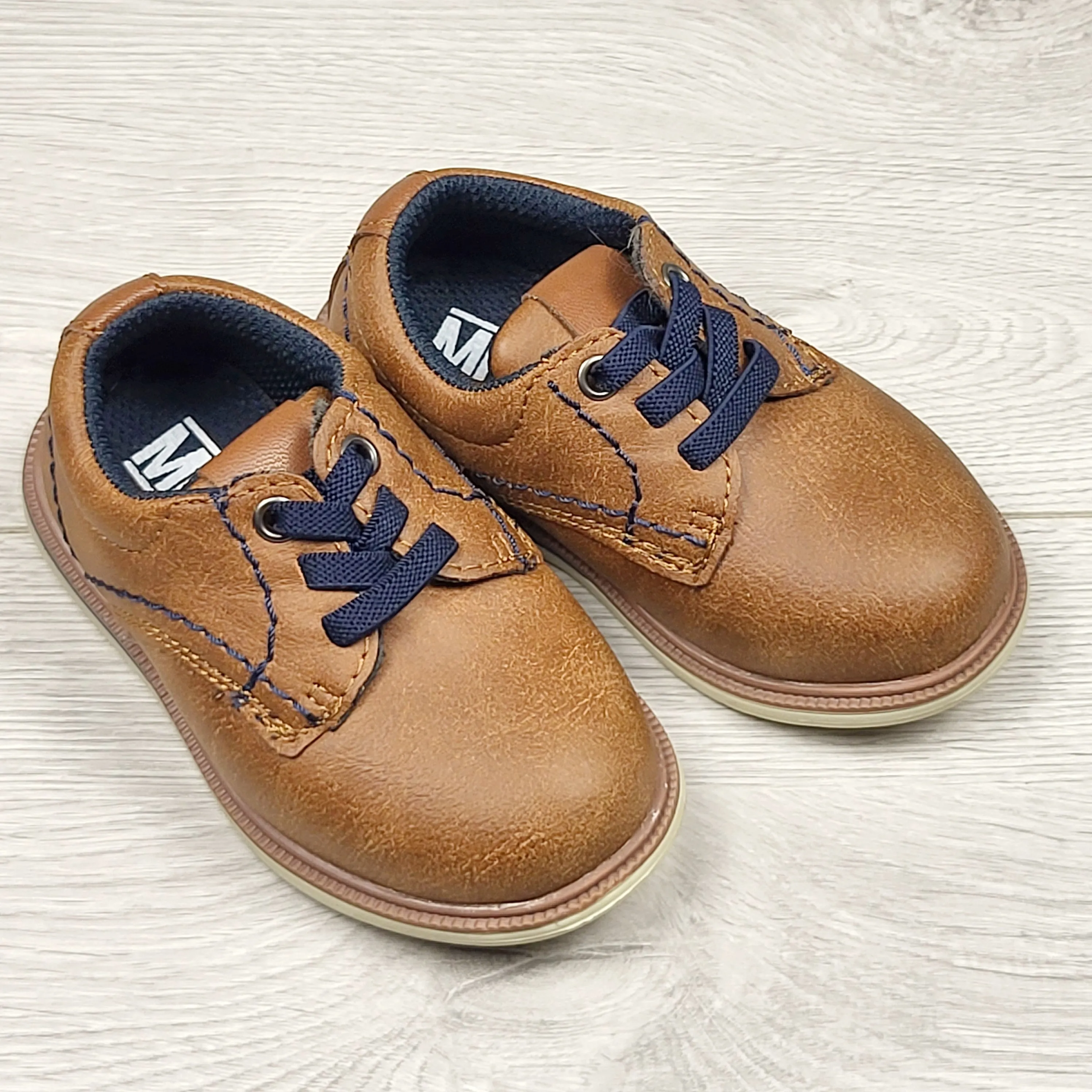 ALTO1 - Mix No. 6 tan "Little Owen" dress shoes. Size 5