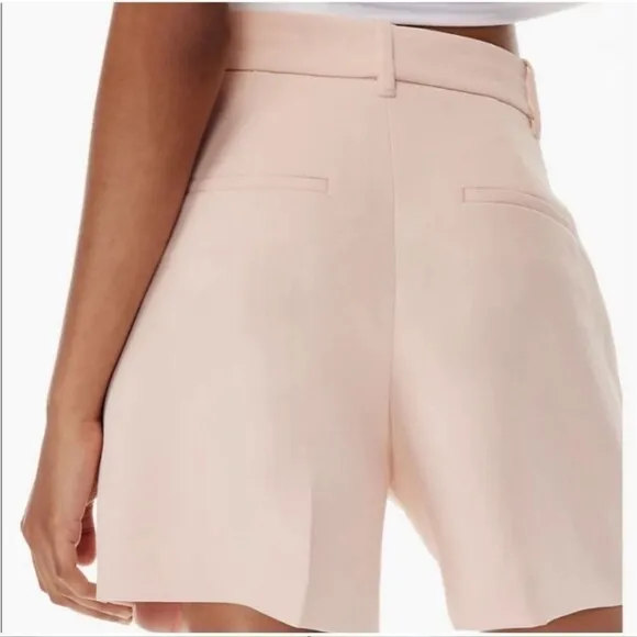 Aritzia Wilfred light soft coral blush pink the effortless pleated crepe shorts