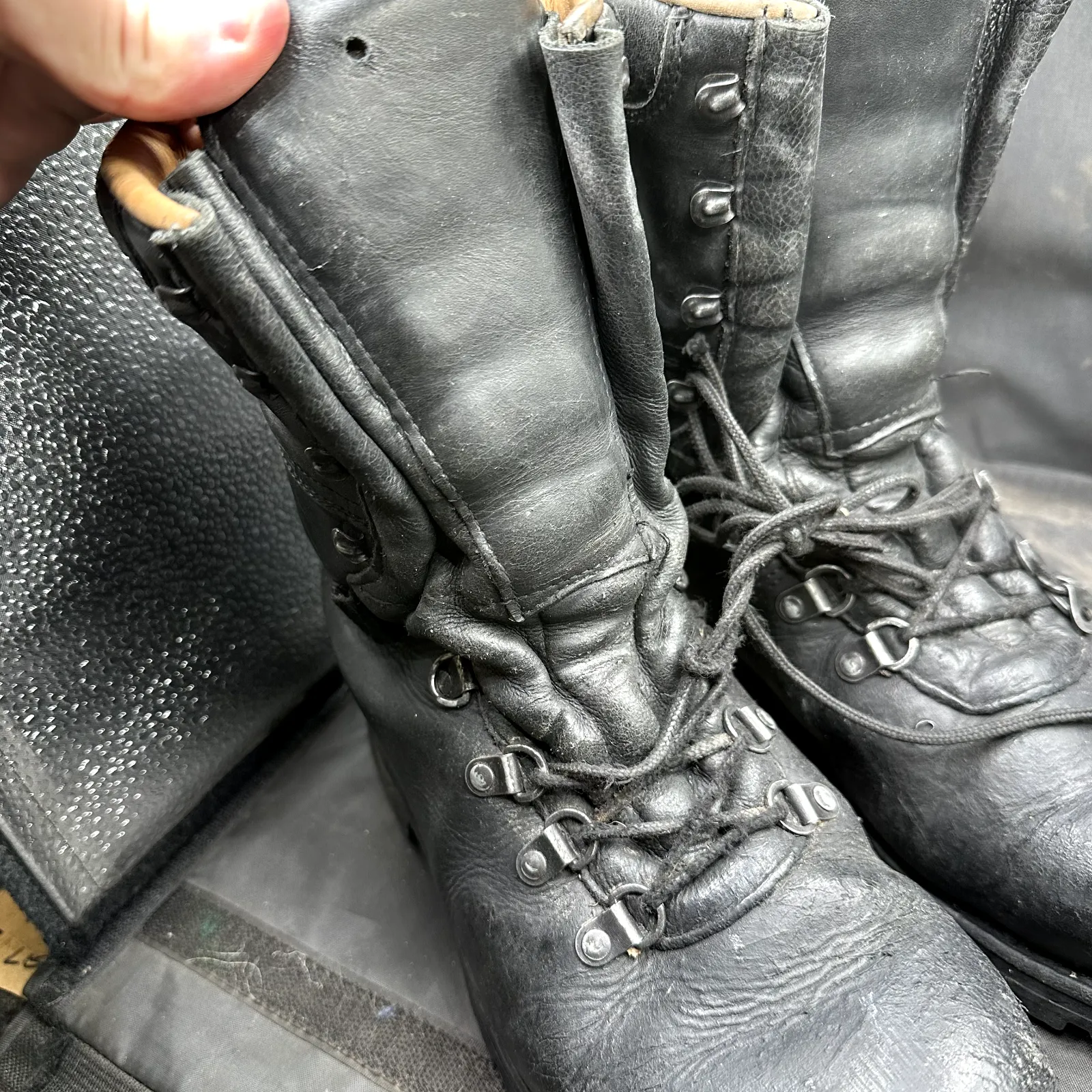Austrian Army Black Leather Army Heavy Duty Combat Boots - Size EU 42 - UK 8