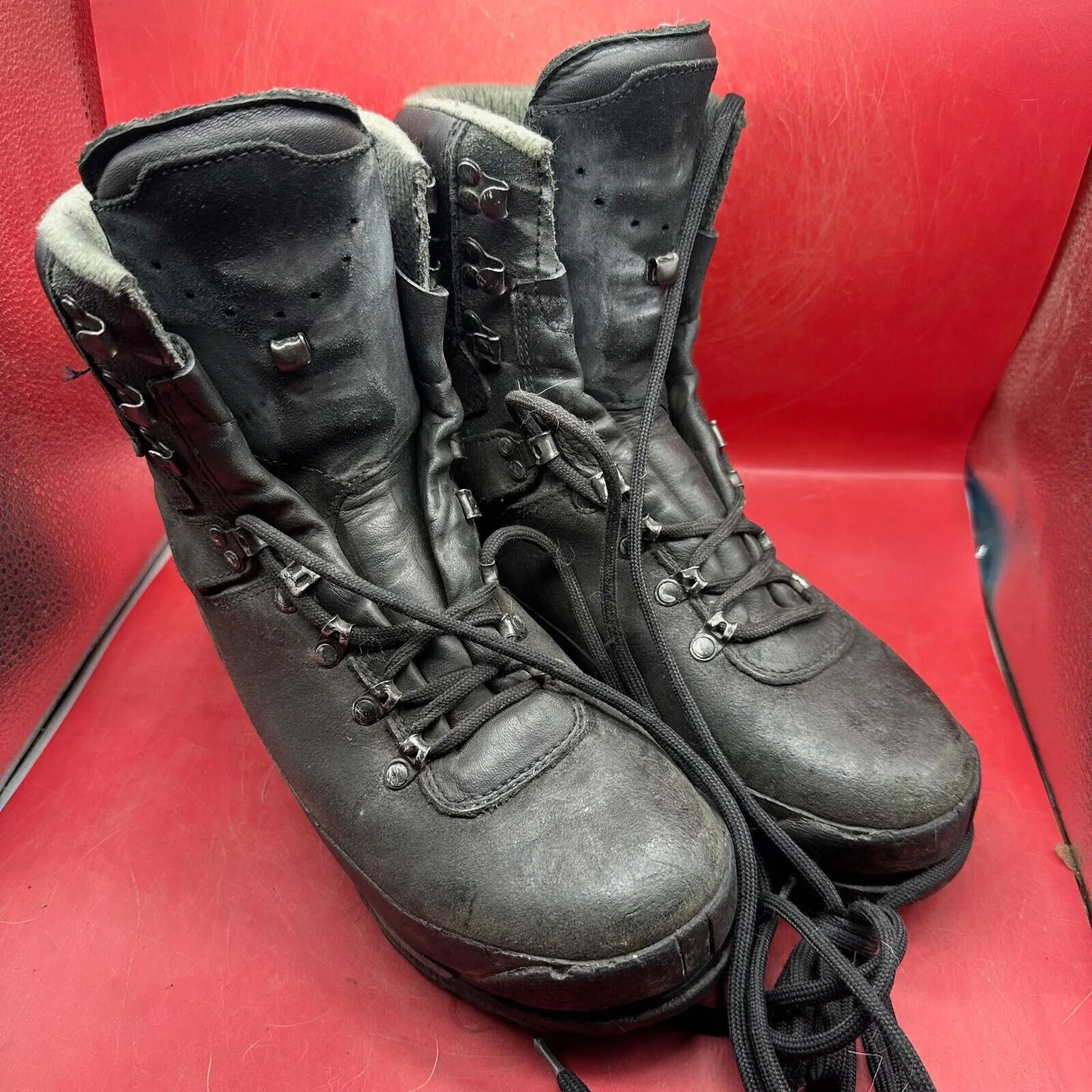 Austrian Army Black Leather Heavy Duty Combat Boots - Size EU 41 - UK 7