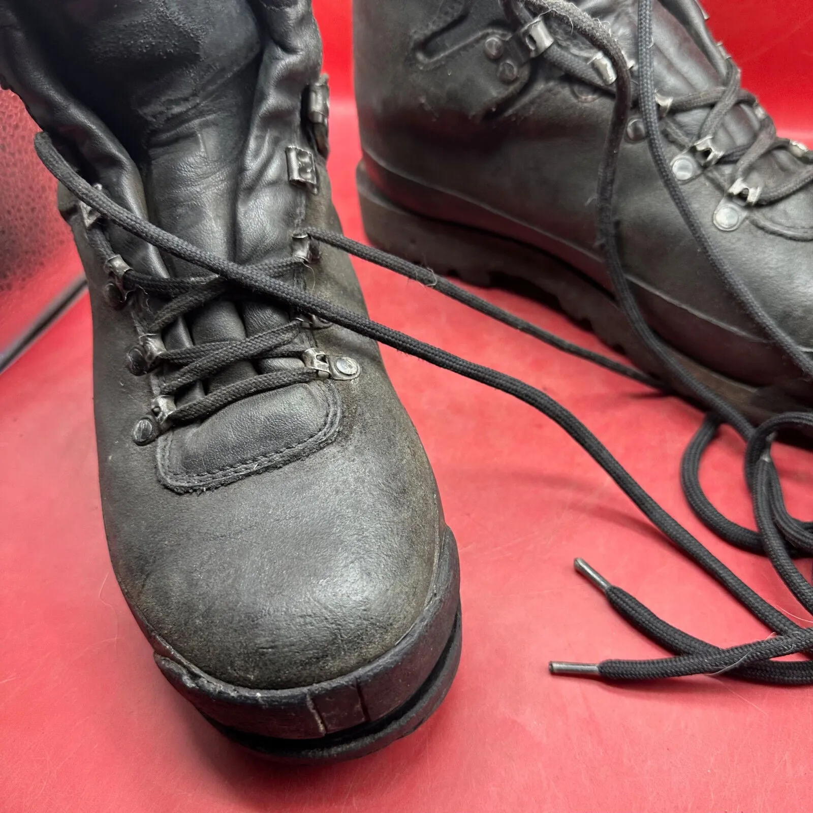 Austrian Army Black Leather Heavy Duty Combat Boots - Size EU 41 - UK 7
