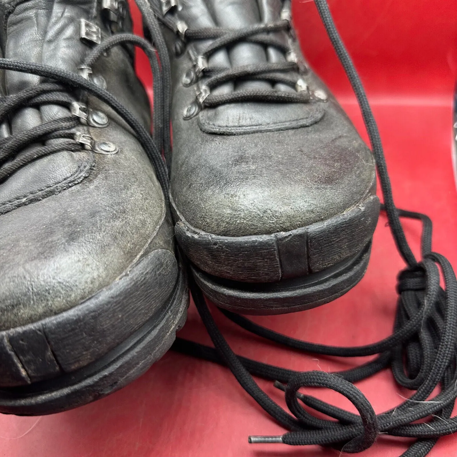 Austrian Army Black Leather Heavy Duty Combat Boots - Size EU 41 - UK 7