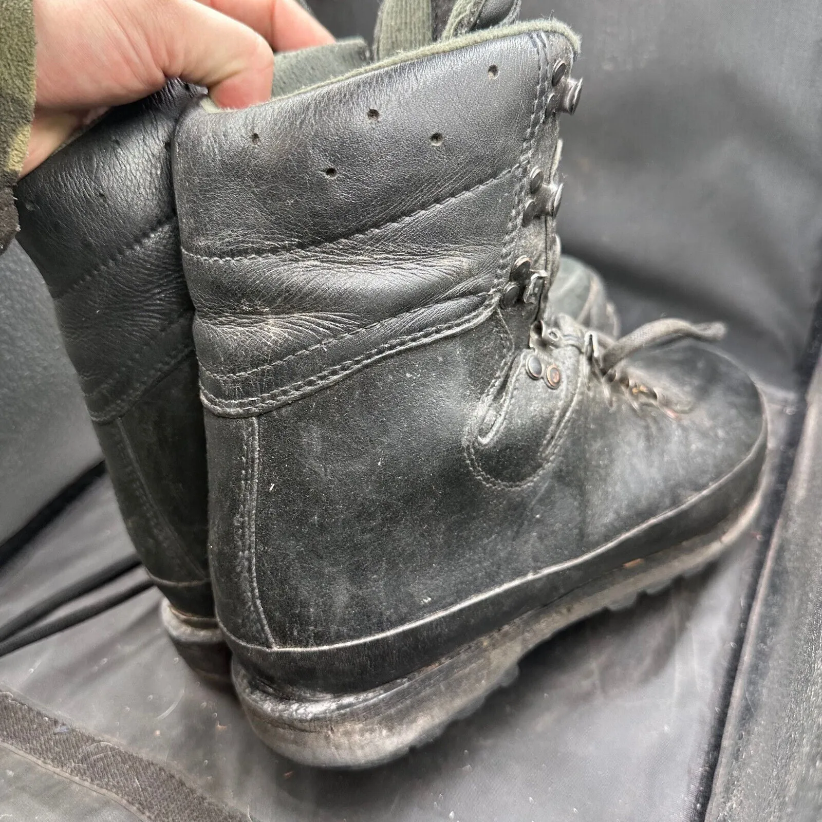Austrian Army Black Leather Heavy Duty Combat Boots - Size EU 42 - UK 8