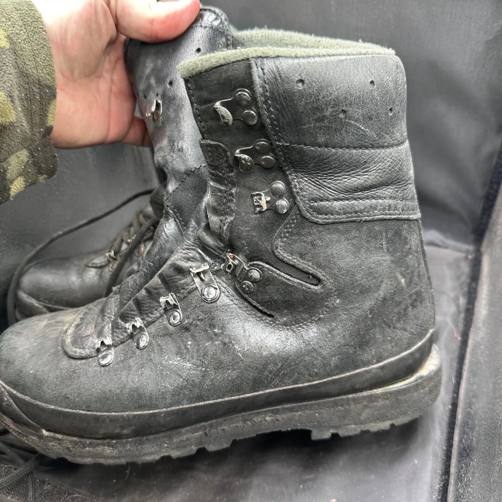 Austrian Army Black Leather Heavy Duty Combat Boots - Size EU 42 - UK 8
