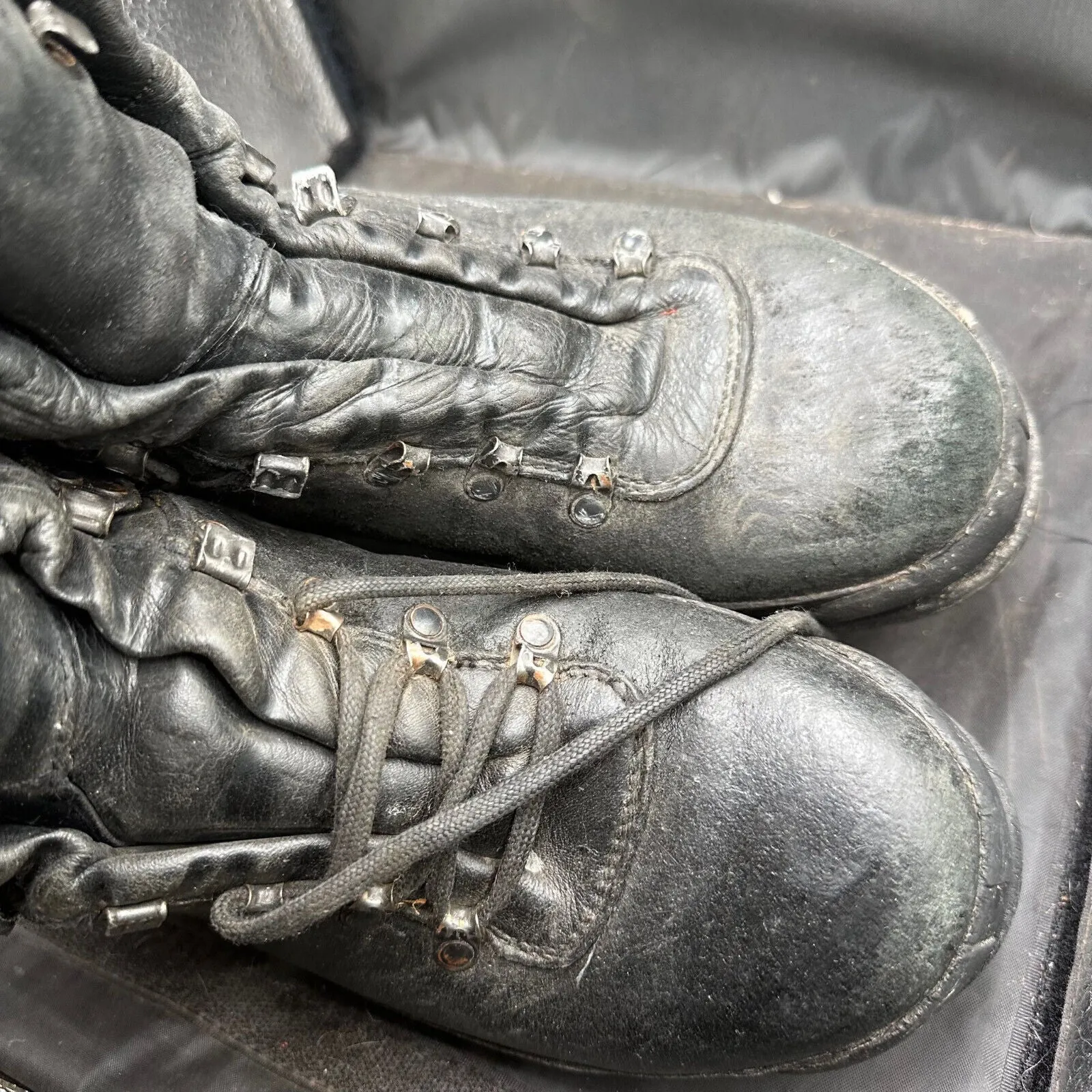 Austrian Army Black Leather Heavy Duty Combat Boots - Size EU 42 - UK 8