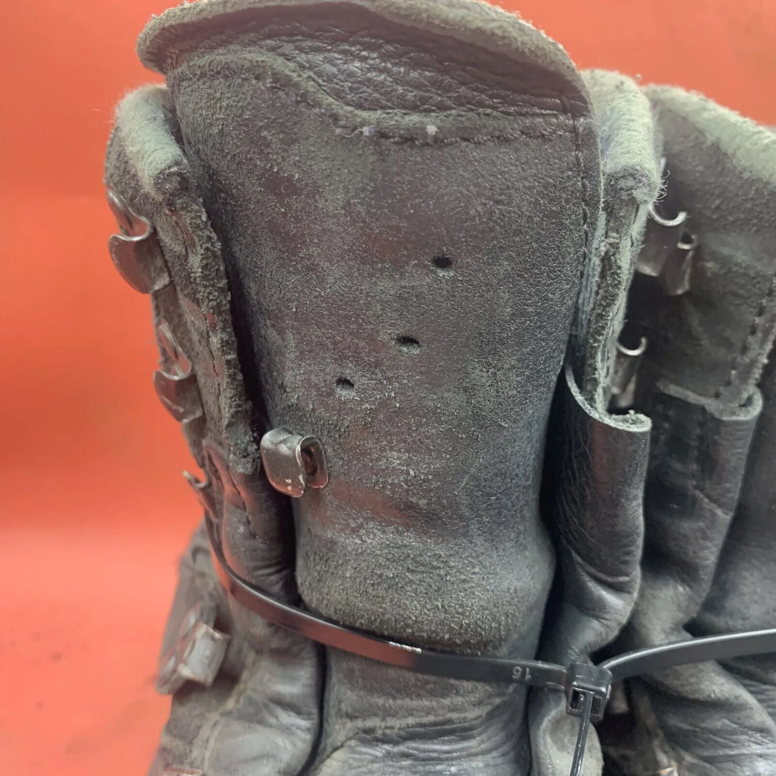 Austrian Army Black Leather Heavy Duty Combat Boots - Size EU 43 - UK 9