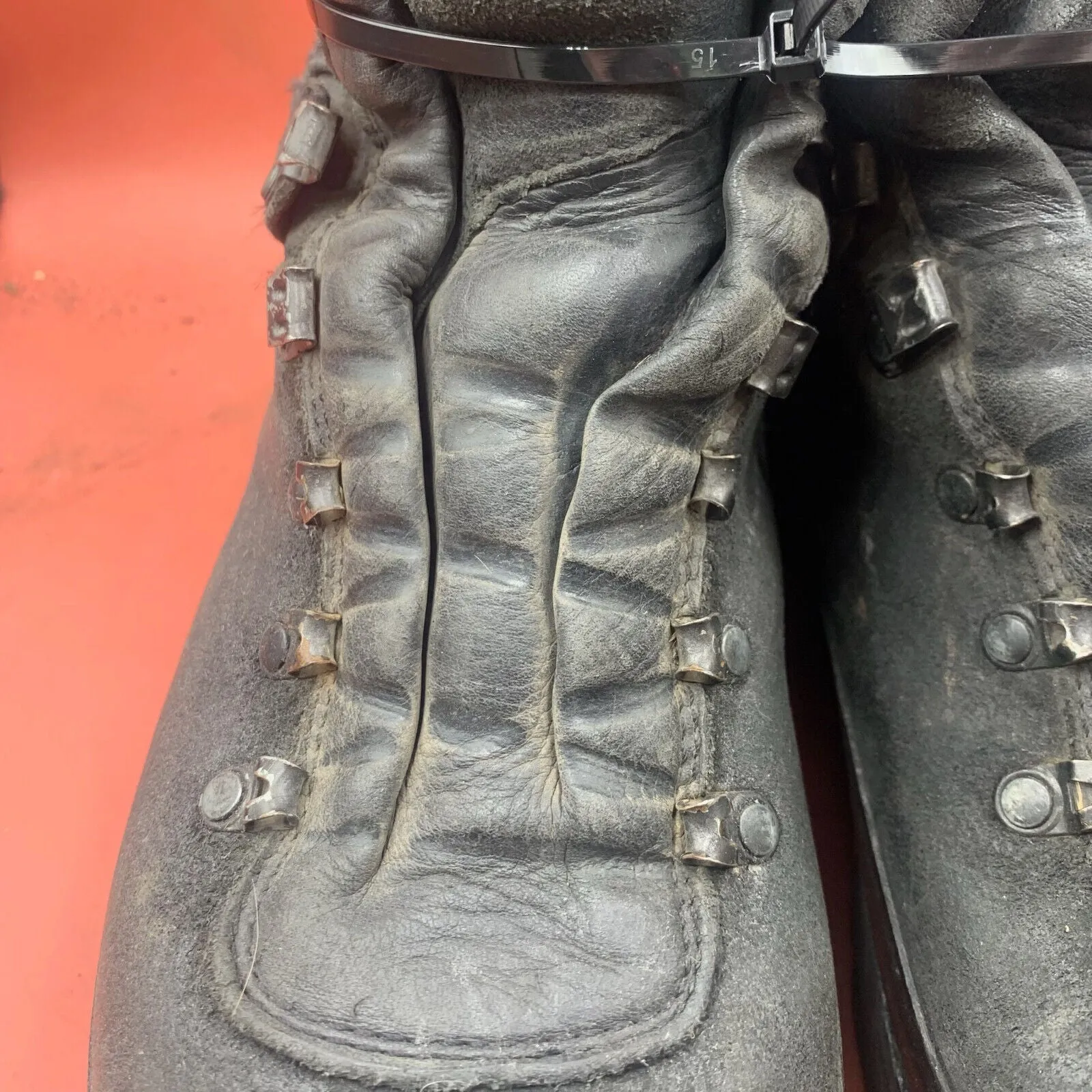 Austrian Army Black Leather Heavy Duty Combat Boots - Size EU 43 - UK 9