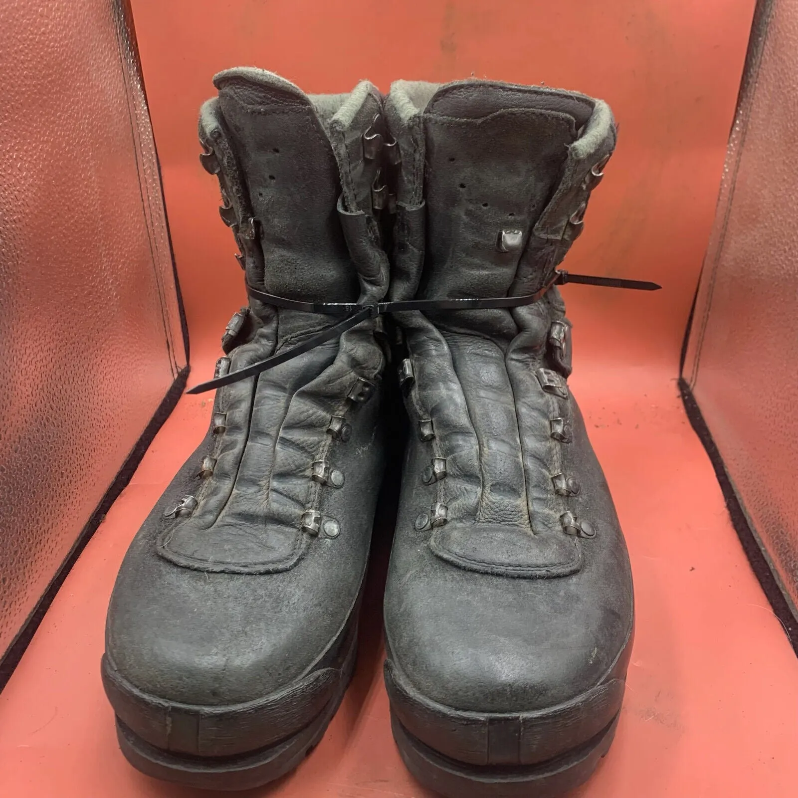 Austrian Army Black Leather Heavy Duty Combat Boots - Size EU 43 - UK 9