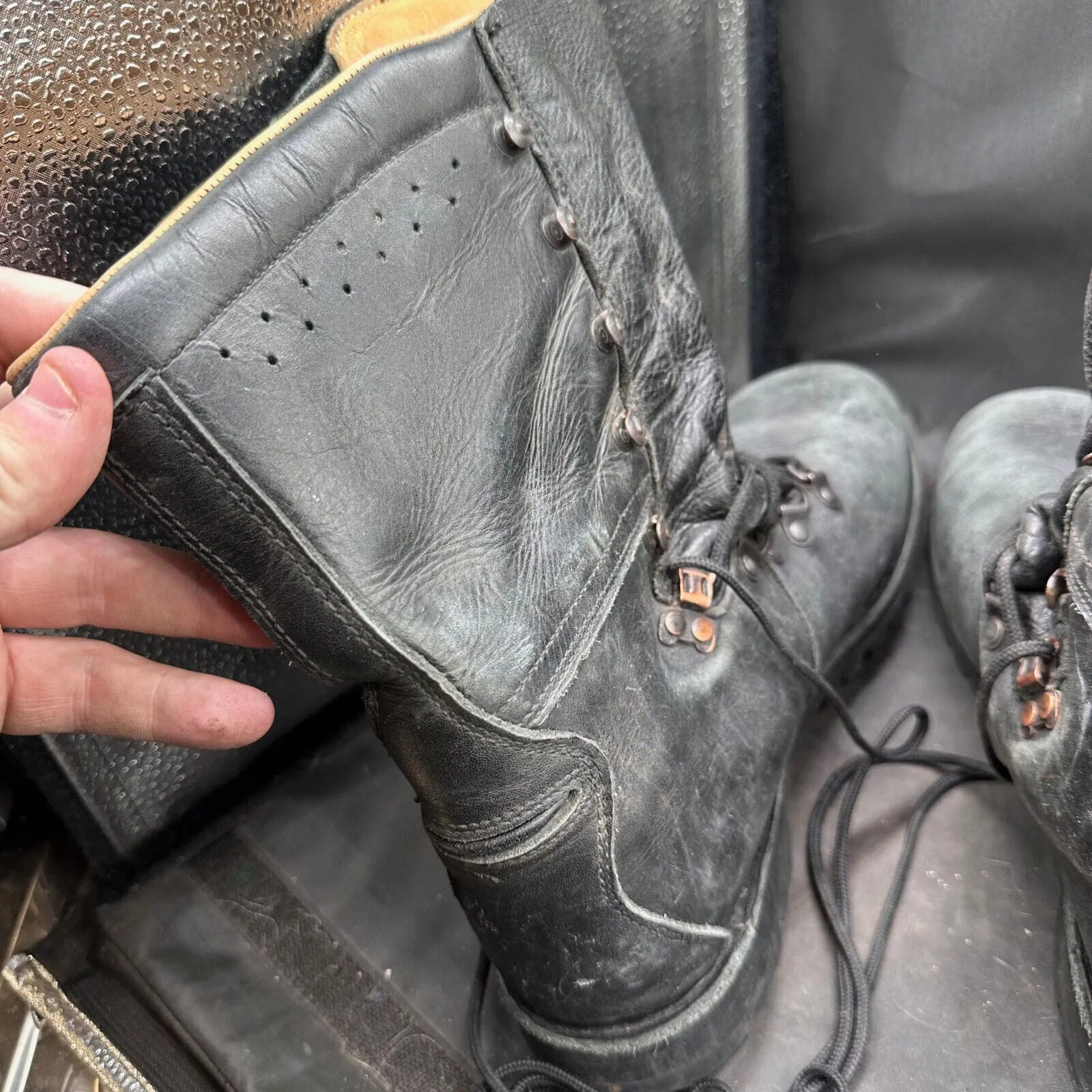 Austrian Army Black Leather Heavy Duty Combat Boots - Size EU 44 - UK 9.5