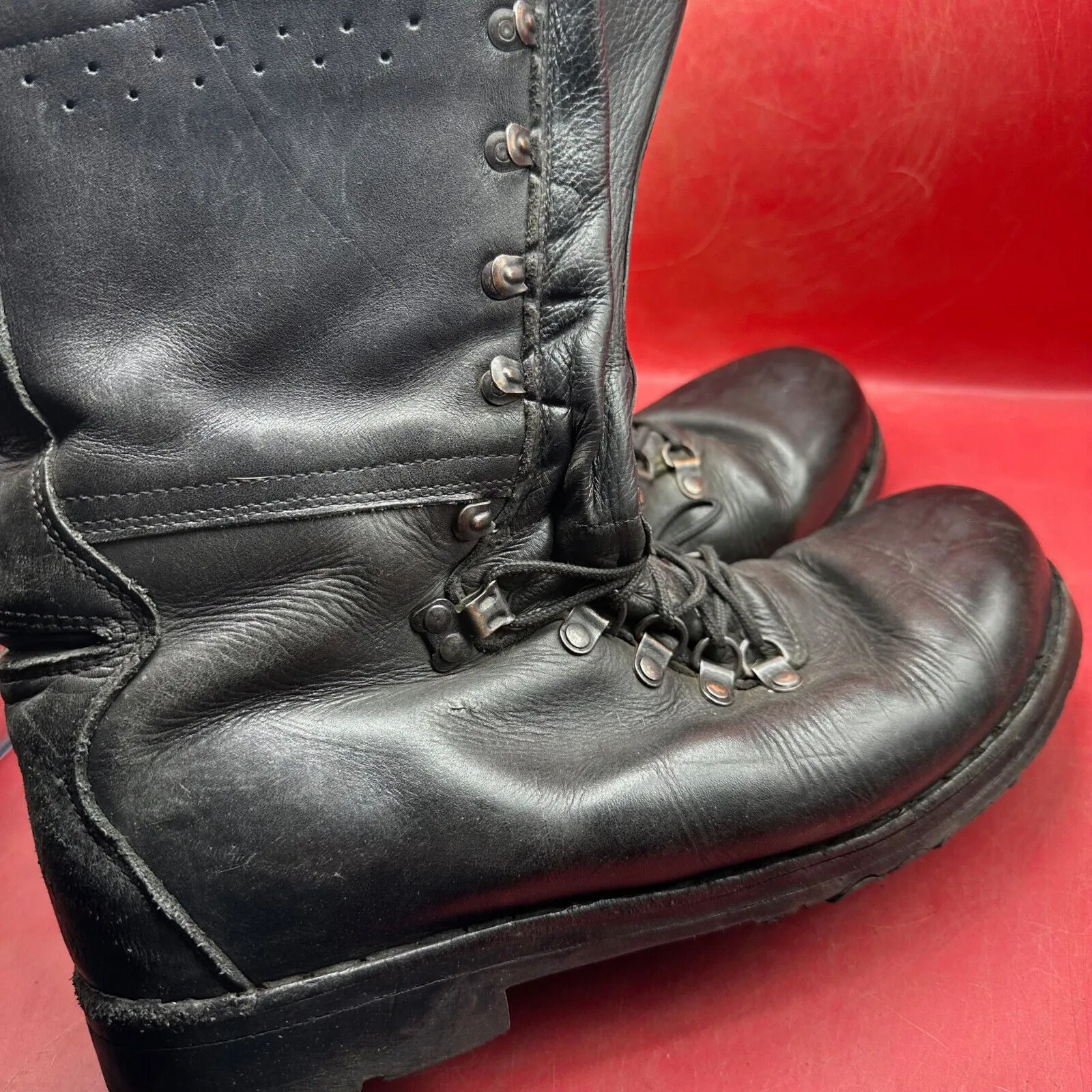 Austrian Army Black Leather Heavy Duty Combat Boots - Size EU 45 - UK 10