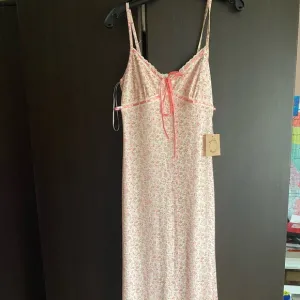 bailey rose  mesh Floral Pink Maxi Dress maxi size M​