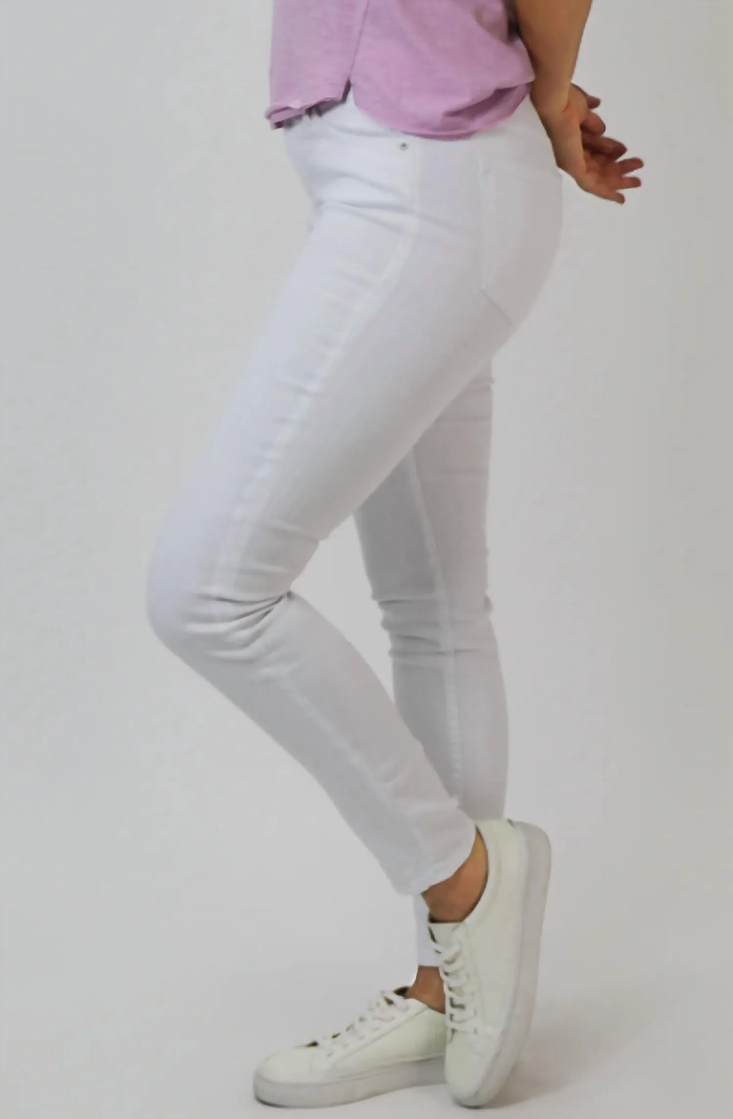 Blaire Straight Leg Ankle Jeans In Optic White