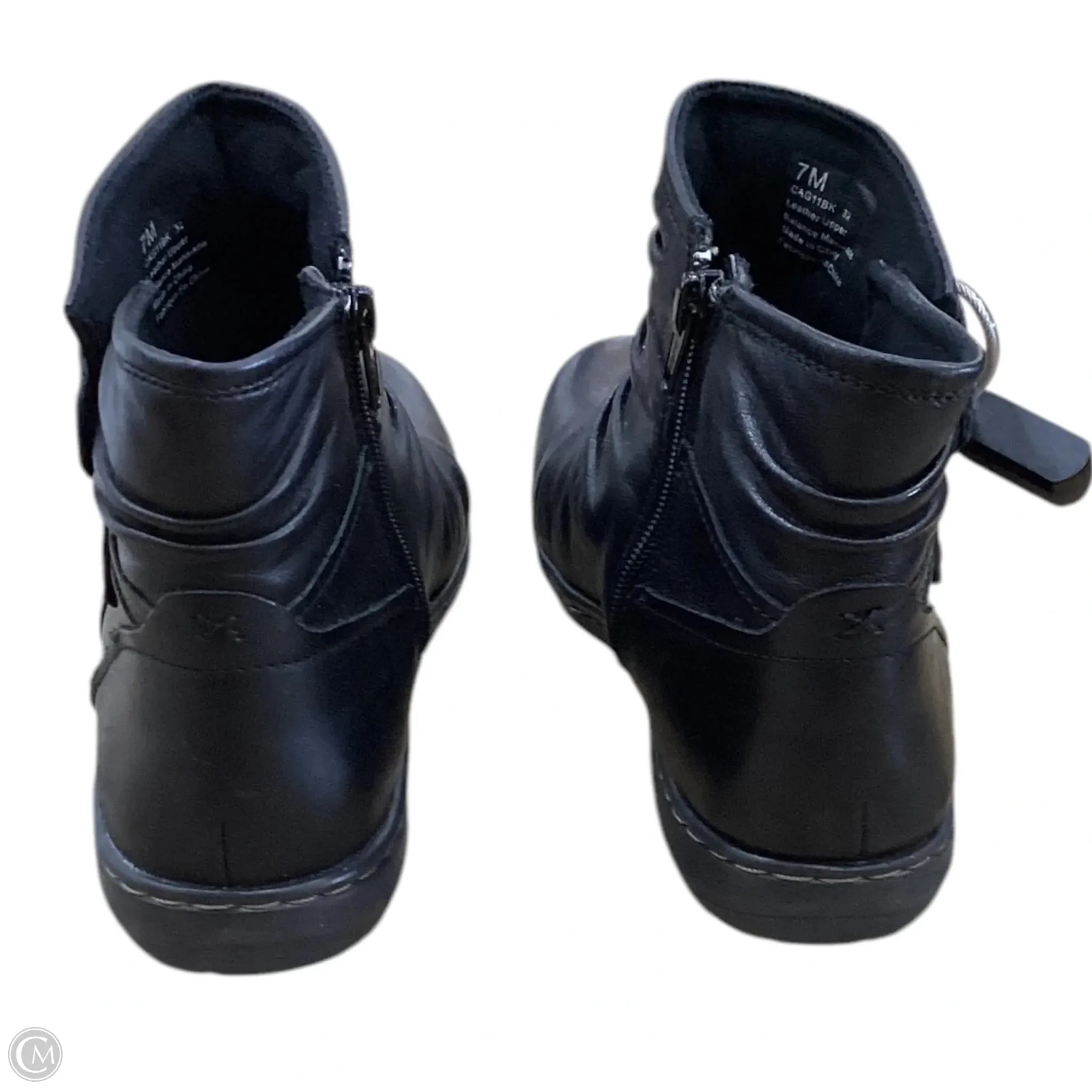Boots Ankle Flats By Cobb Hill In Black, Size: 7