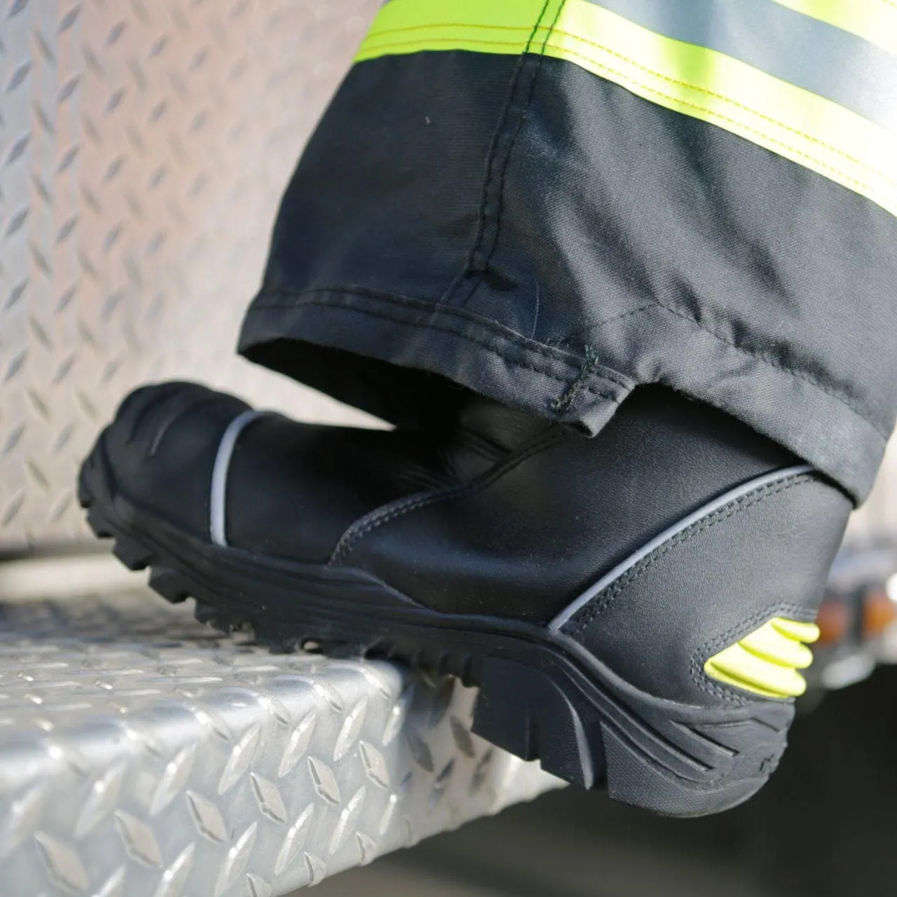 Clearance Honeywell Pro Series 5555 NightHawk Structural Boots, 10 Wide