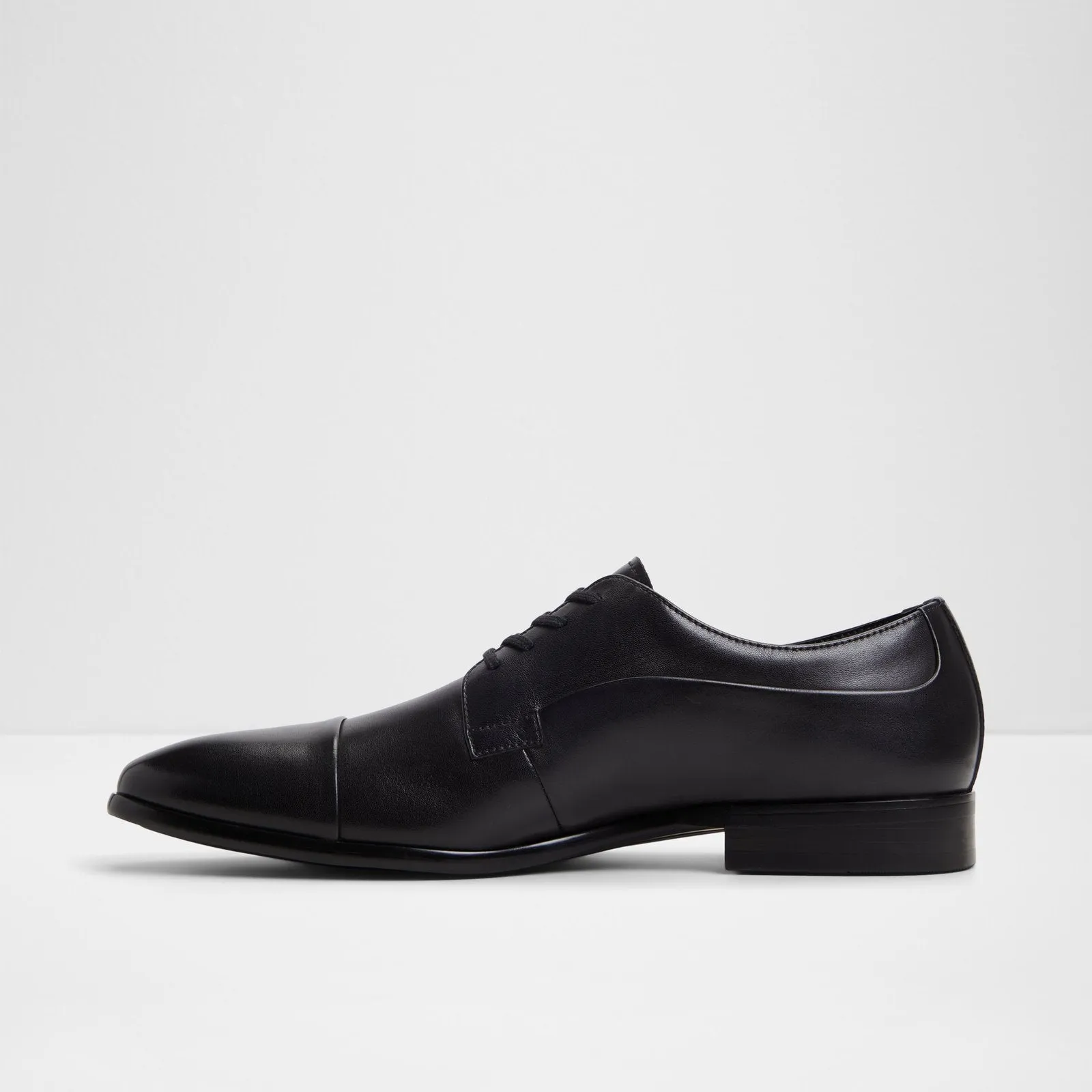 Daniells / Lace Ups