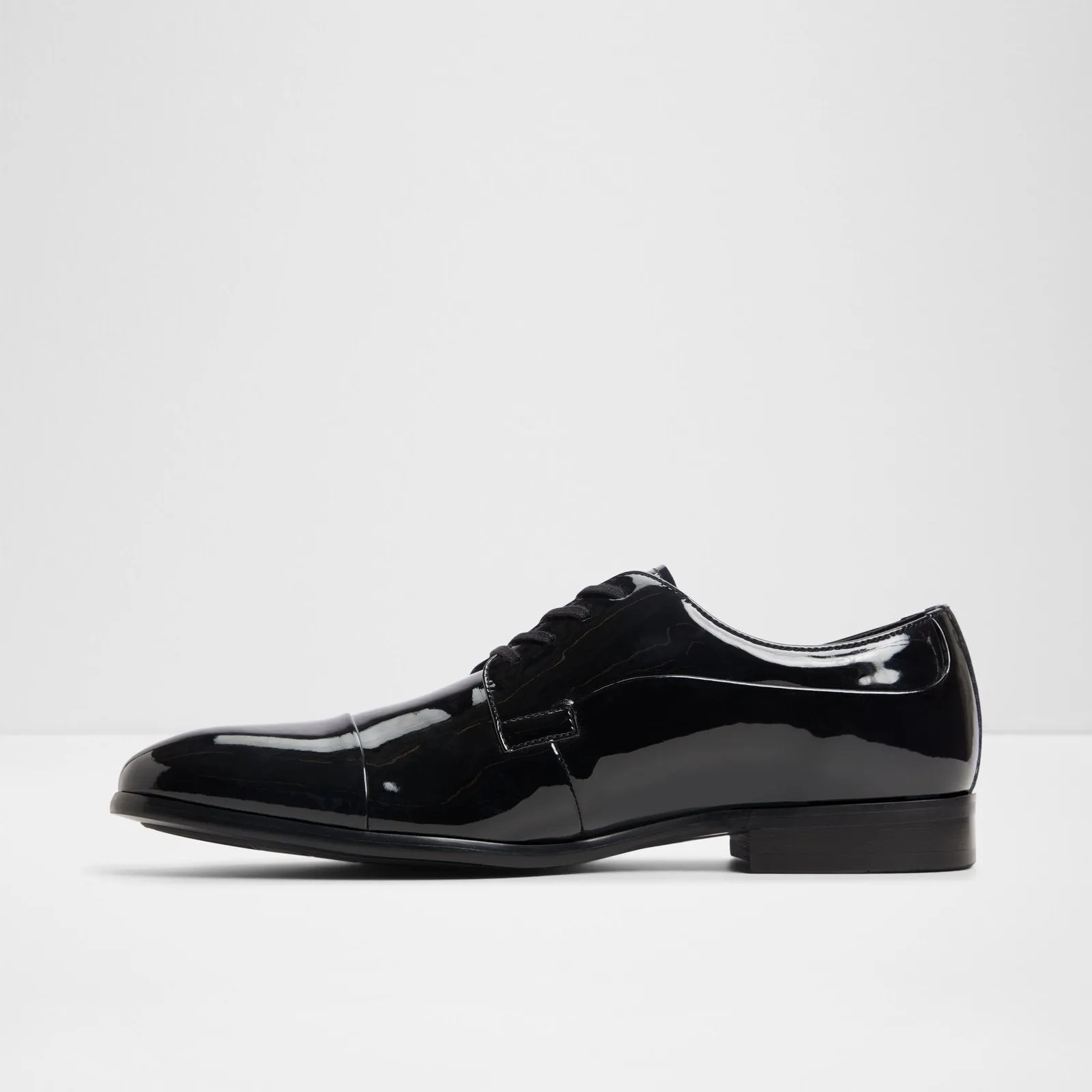 Daniells / Lace Ups