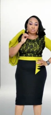 Elegant Plus Size Knee-Length Dress