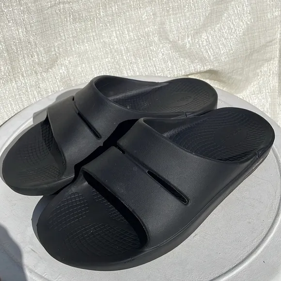 Oofos Men’s Ooahh Slide Sandal - Black Unisex Slide Women’s Sz 10/ Men’s 8