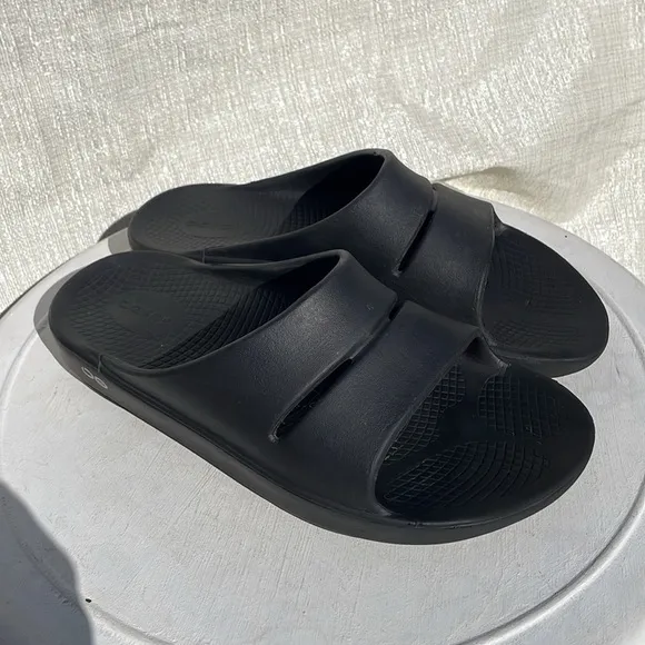 Oofos Men’s Ooahh Slide Sandal - Black Unisex Slide Women’s Sz 10/ Men’s 8