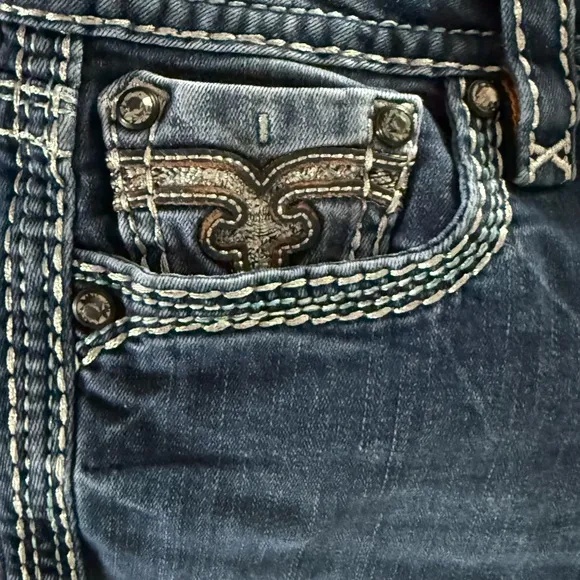 🤩🤩🔥🔥Rock Revival Women's Blue Jeans size 29🔥🔥🤩🤩