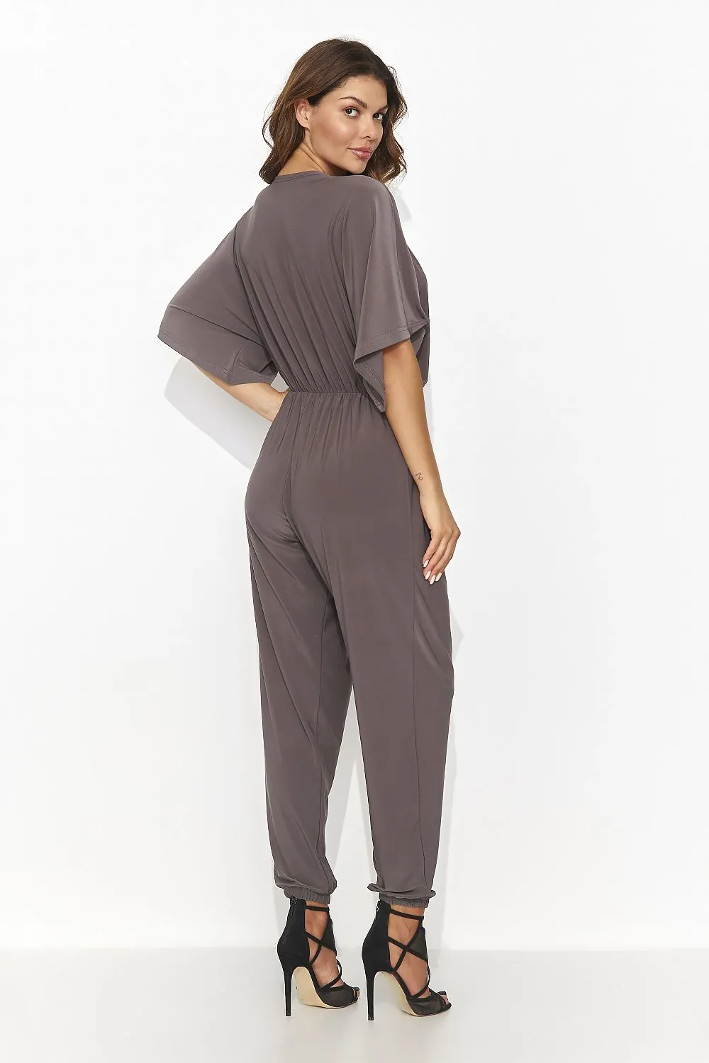Suit model 192052 Numinou