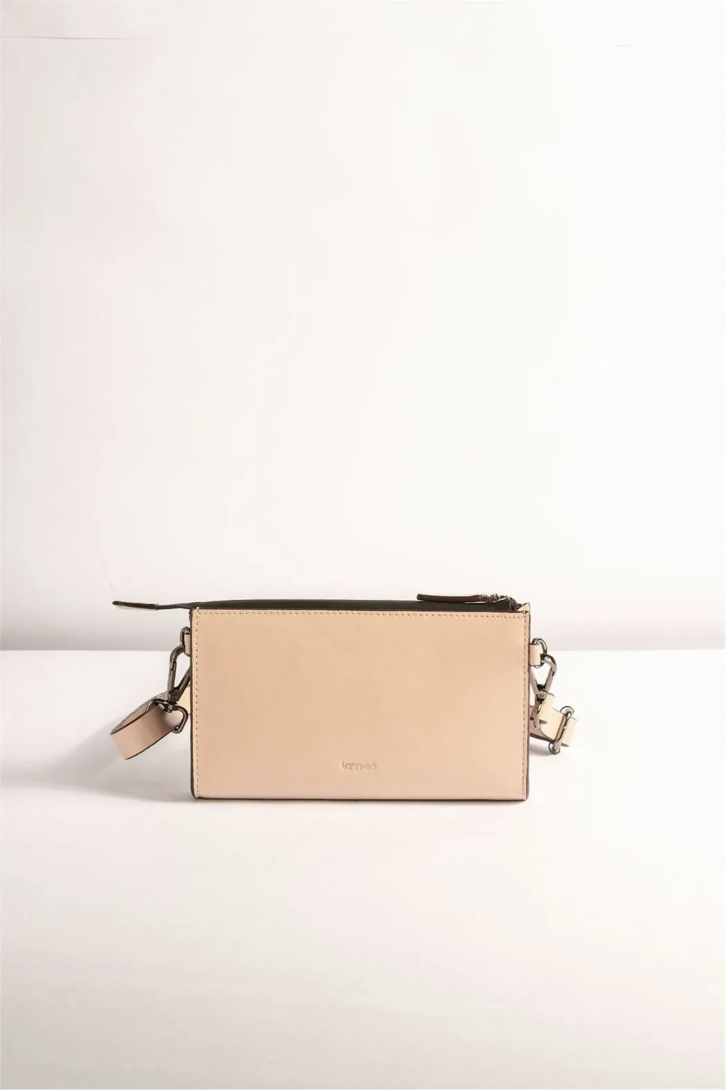 Tanned   I   Essential Pouchette  Classic Thin Strap    Cashew  TO/EP-CW  I Leather Bag