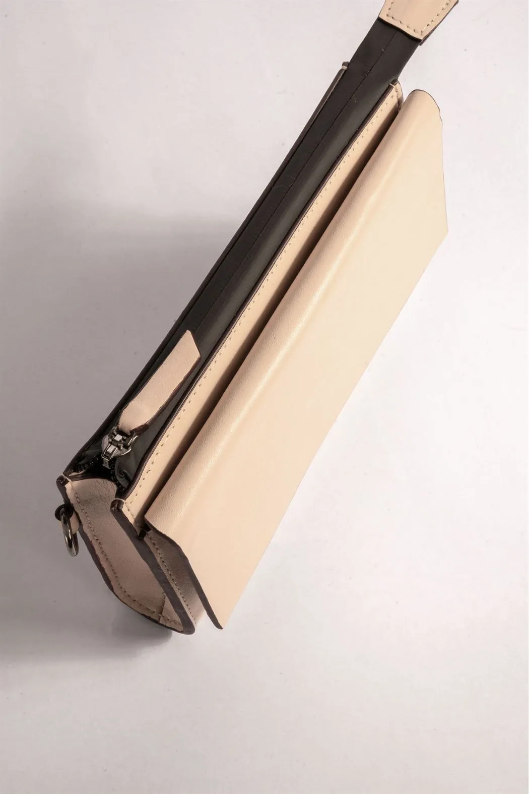Tanned   I   Essential Pouchette  Classic Thin Strap    Cashew  TO/EP-CW  I Leather Bag