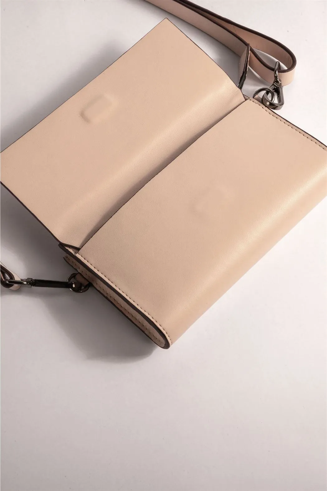 Tanned   I   Essential Pouchette  Classic Thin Strap    Cashew  TO/EP-CW  I Leather Bag