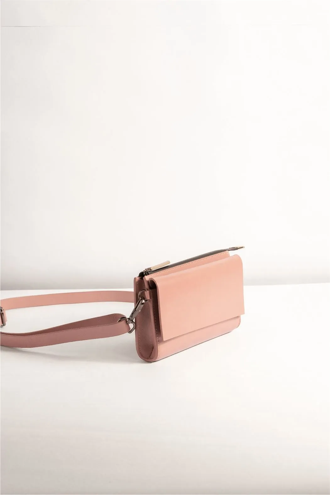 Tanned   I   Essential Pouchette  Thick Strap      TO/EP-DR2  I Leather Bag