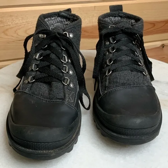 Toms Cordova Boots Grey wool black Leather lace up SZ 8.5