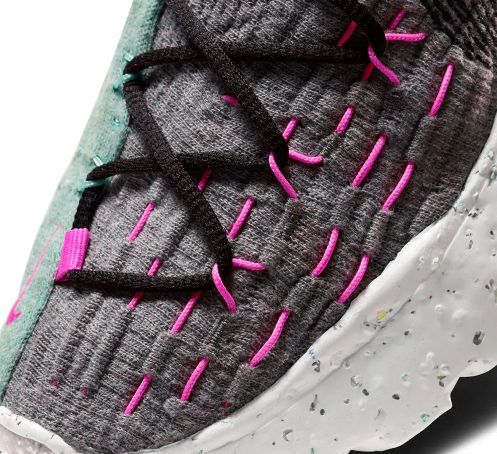 W NIKE SPACE HIPPIE 04